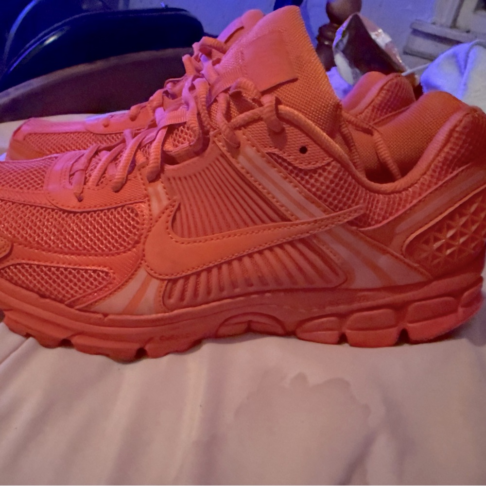 Nike zoom vomero 5 orange cosmic clay